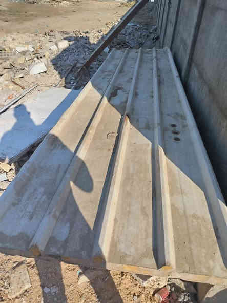 سندويج للبيع
***********
