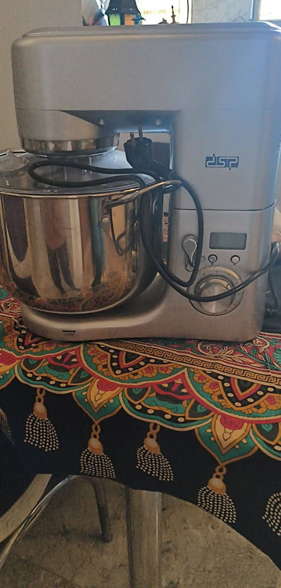 سنك نضيف ٩٠ وعجانه جديده ٥ كيلو ب٢٠٠ وبيه مجال


**إذا كنت صاحب هذا الإعلان وتريد حذفه لأي سبب، رجاءا أرسل رسالة إلى الدعم الفني**