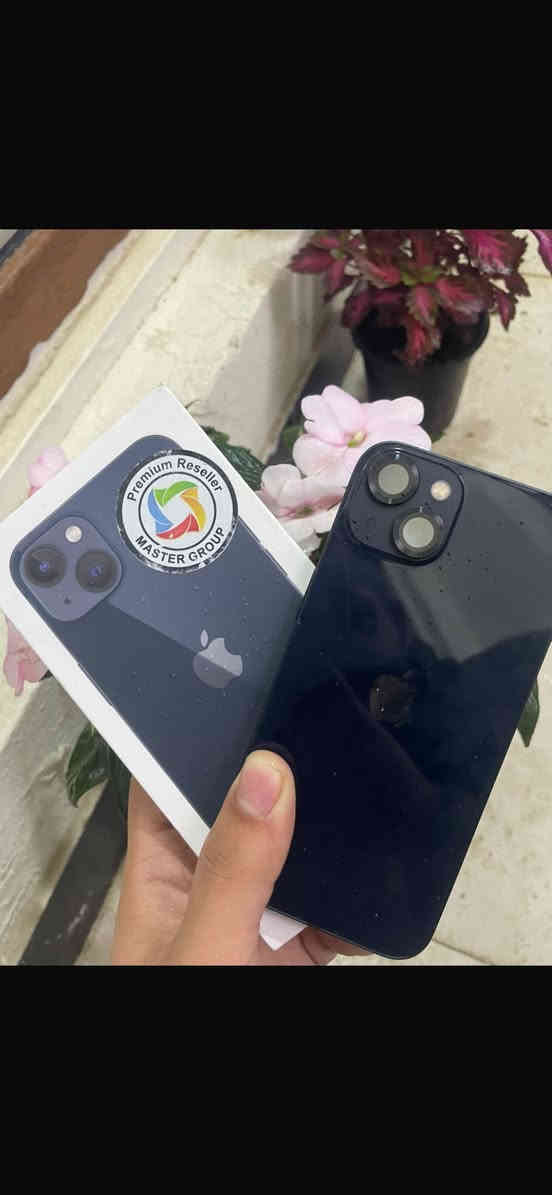 سلام عليكم يابه الي يدور نضيف يمي النضيف للبيع ايفون ١٣ عادي شرق اوسط ماستر ذاكره ١٢٨ بطاريه ٩٤ الجهاز مكفول لامفتوح ولا معله جهاز نضيف بدون شخوط وبدون ملاعيب العيد للاستفسار ***********
