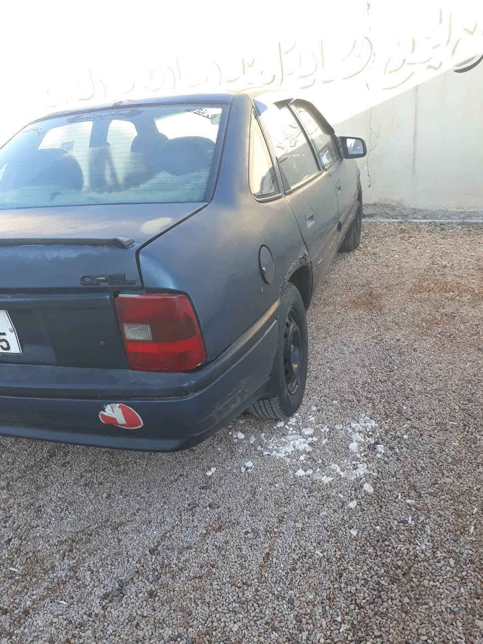 سلام عليكم فكتره موديل 89 محرك 20 كير اوتو سياره بلاديه رقم جديد سنويه 2030 سعر 30  بيها مجال العنوان النساف البعلوان ***********
