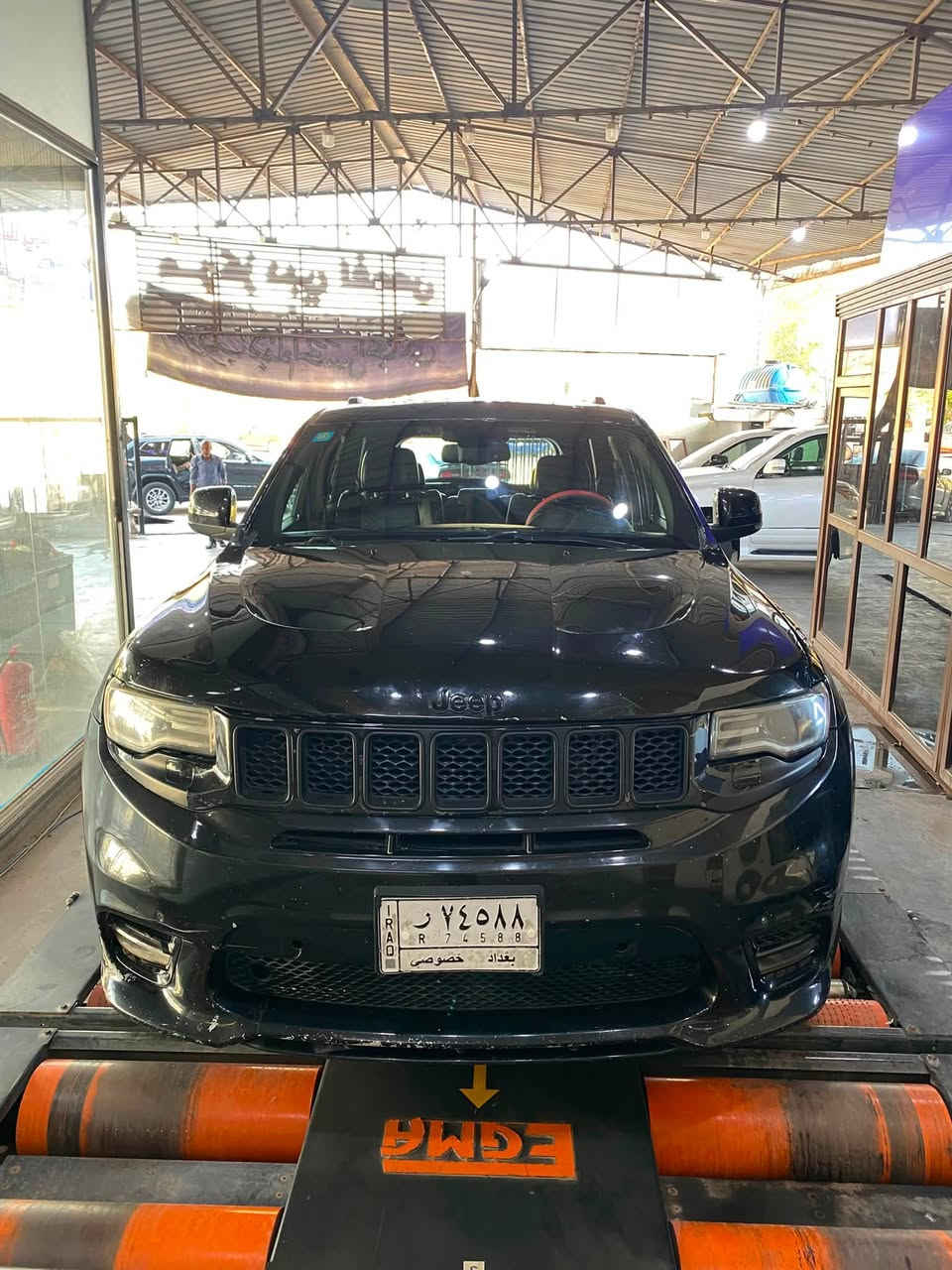 جيب2014 محدث srt
فول مواصفات
تشغيل عن بعد 
رادار
٤ انظمه قياده
كير طياره
فول مواصفات
السيارة خير من الله 
ضرره بابين جهة السايق مبدلات بلادي. بامريكا
وبيه رش شويه 
السعر ١٧٠ قابل للتفاوض
التواصل:***********
مكان السياره بعقوبه
