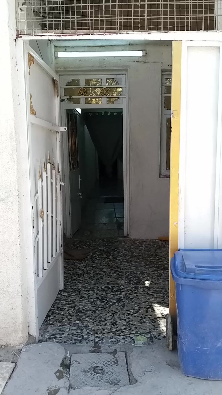 السلام عليكم بيت للبيع مساحه 100متر السعر 20بي مجالقليل مقابيل 72رقم الاستفسار ***********الي مو شراي ليخابر رجائن
