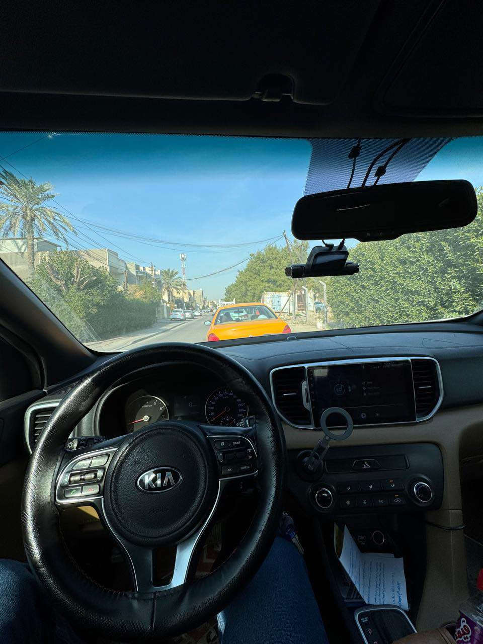 سبورتج للبيع.🔥 خليجي شرط جديده 
مكفولة 
موديل  2018.  
عداد المسافه.    100 كم
حساس امامي خلفي 
كامره خلفيه 
مري شفط 
كامره 360 مشدوده بيها
زوج تايرات امامي جدد مبدل 
سياره مال بيت شرط التحويل
مكان السيارة بغداد حي الجهاد او المنصور 
***********
السعر 188 وبيها مجال بسيط بغداد, العراق
