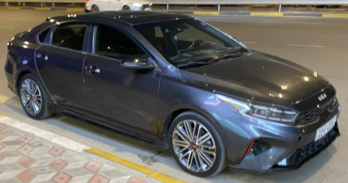 يالله سلام عليكم كيا فورتي 1600 توربو GT 2022 امريكي حادث دعايمه والبنيدوالبنيد مصبوغ ايرباك ستيرن فقط 
السياره فول مواصفات لل اخير 
1 السياره LED بل كامل 
2 اوتو هولد 
3 هاندبريك بصمه 
4 كشن كهرباء 
5 رادار امامي وخلفي وجانبي 
6 كامرات 
7 تدفئه وتبريد المقعاد الاماميه 
6 شاشه جبيره تدعم اندريد اوتو و كار بلي 
7 سستم صوت هارمن كاردن 
8عدد السماعات 7 
9 ويل حجم 18 مال جيتي بلادي 
10 السياره بصمه 
السياره كامله مكمله ل اخر حبه من ماحيه كير مكينه صدر حداديه كامله من كلشي مرتبه السياره 
السياره ماشيه 50 الف مايل 
متعوب عليه الله شاهد 
💸💸سعر 140$ وبيه مجال حك لجيه  
رقم ***********
