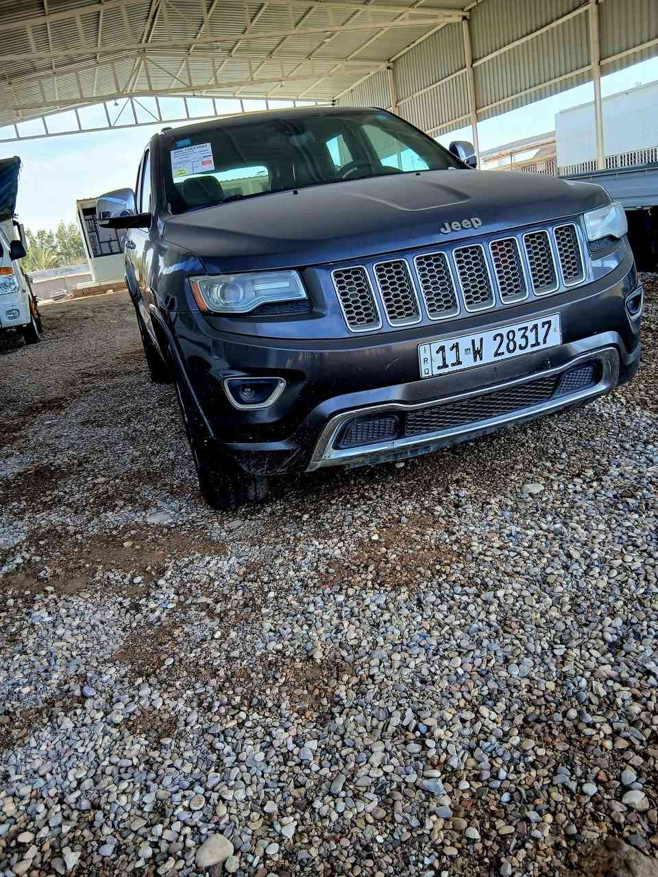 السلام عليكم جيب لاريدو امريكي 2015 لمتد فول حدثه جملغ. الايسر والبنيد بدون. دواخل 
 
المواصفات
-محرك 3600 V6
-كير 8 نمر  
- 4x4 فور ويل
- فتحة سقف
- بصمة
-شفتات ستيرن

- شاشة اعطال
-كشنات تدفئ امامي
-كشنات كهرباء الامام
- 
-تبريد خلفي
-منافذ كهرباء
-كشنات جلد اسود 
-حساسات خلفية مع كامرة دواره
-صندوق كهرباء
-تشغيل عن بعد
-رقم بغداد ثاني يوم تحويل 
-  
-سعرها١٧٠ وبيها مجال 
مكان بابل
للتواصل : *********** 
اخوان السياره جاهزه ومثل ما موجود بالصوره الشراي يتصل
وتدلل
