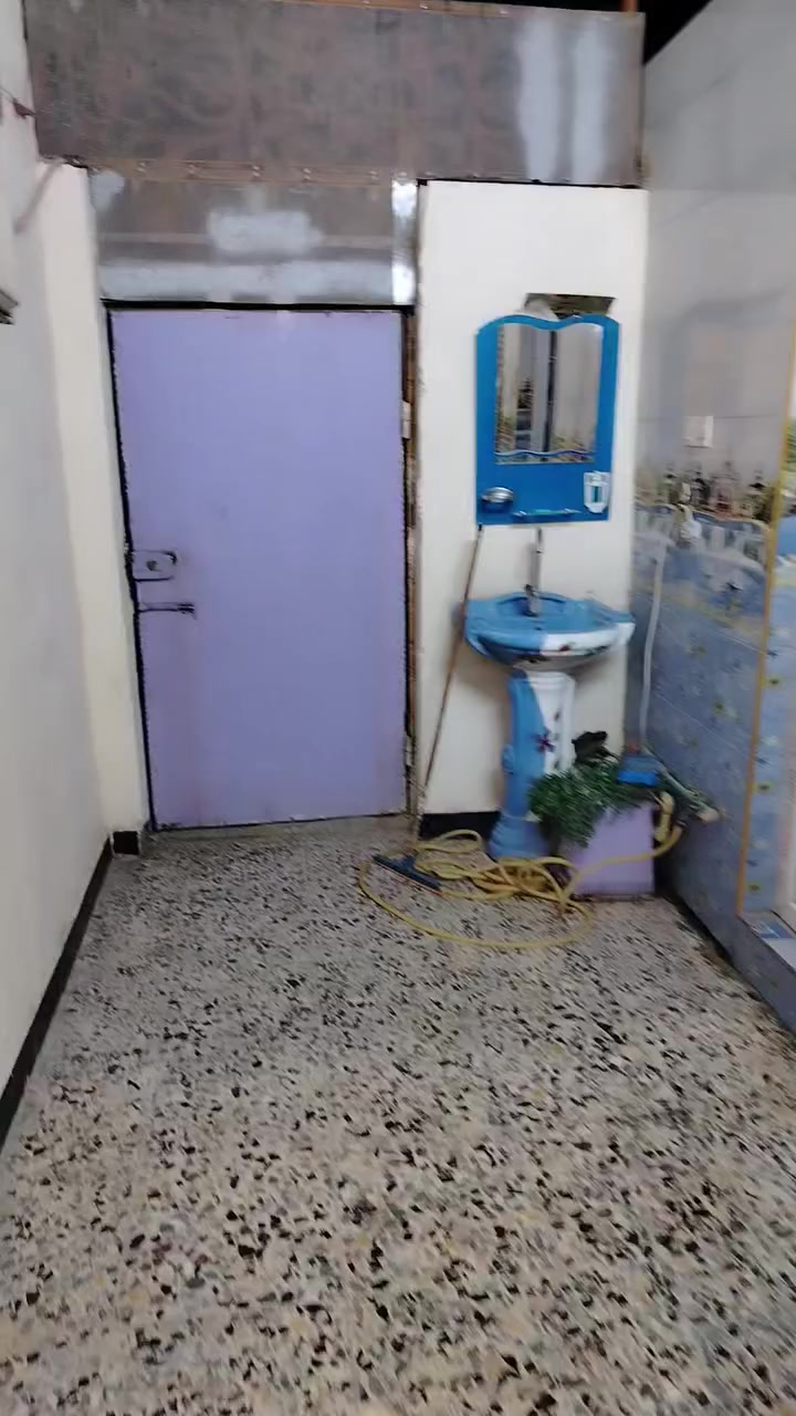 سلام عليكم نصف قطعه للبيع قطاع ٤٧ مسلح جديده قاط واحد موقع حلو قريبه عل فلاح بصف لركن يم لساحه استفسار ويتساب ***********
