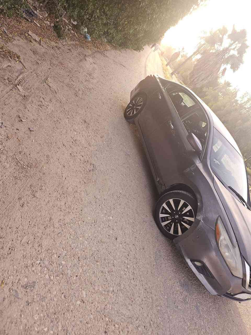 السلام عليكم 
نيسان التما 2018 SV
حره تحويل مباشر بأسمك 
محرك كير تبريد كفاله
حادثه موجود بالصور مكان السياره ديوانية
السياره جاهزه بس عوزه ترتيب مكان الحادث فقط
السعر 92 قفل قفل قفل
للاستفسار *********** ميثم 📞

