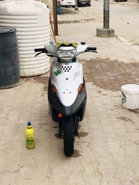 دراجه تسع زروف للبيع مكفوله كفاله عامه من كلشي وكيل صارله 5 شهر سعره 8...