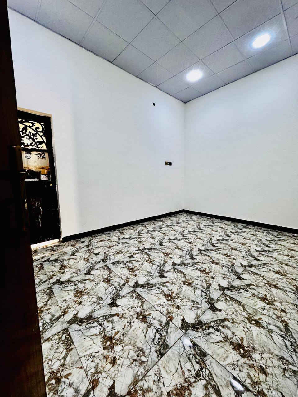 دار البيع في شط العرب الجزيرة باب الهوى مساحه 190متر سعر 78وبي مجال للاستفسار ***********
