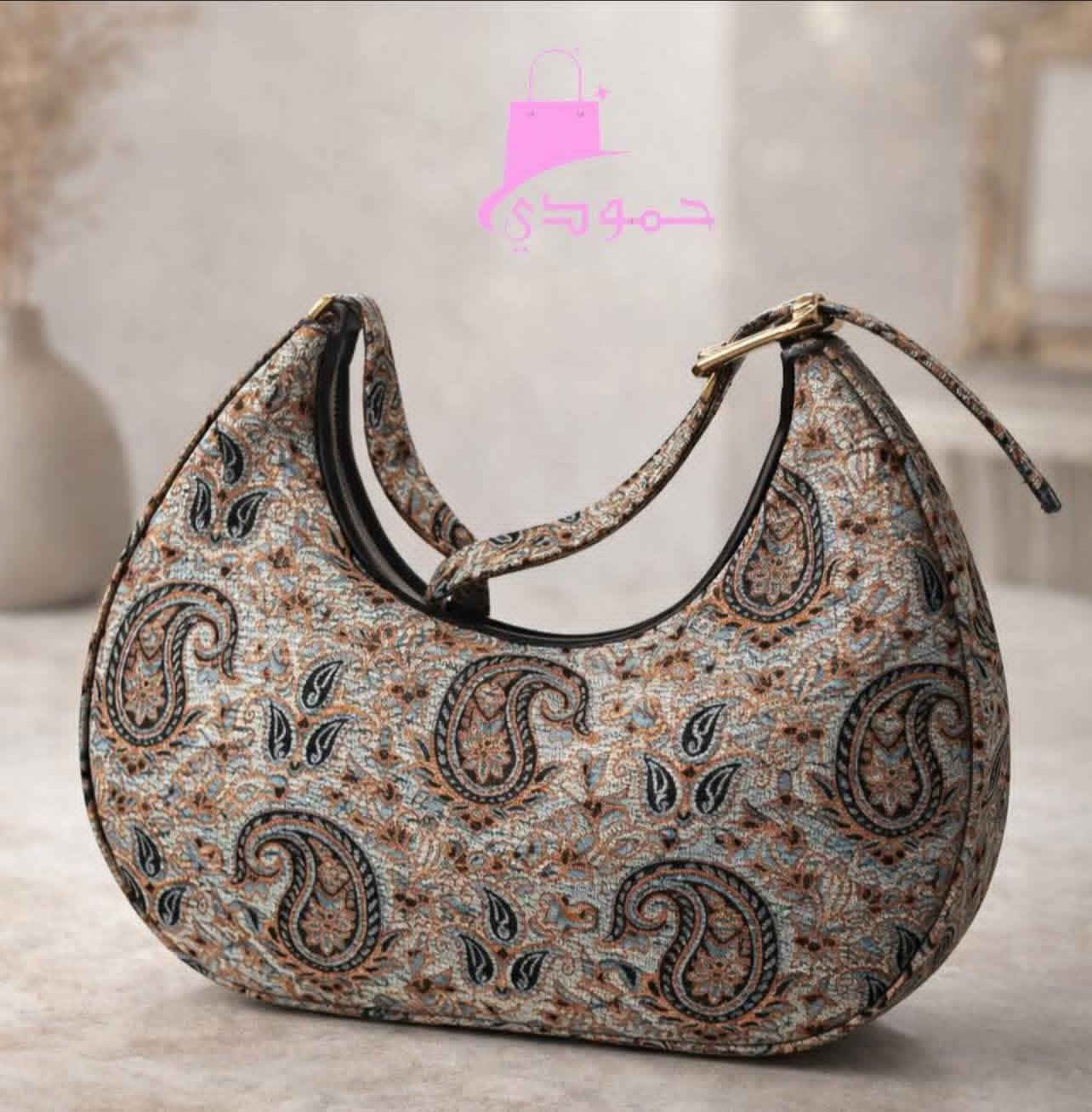 مجموعة من الحقائب المميزة بسعر 5 الاف دينار 💃
يتوفر توصيل لكافة محافظات العراق 🏍️
للحجز مراسلة الصفحة او عبر الواتساب  *********** ✅
موقعنا بغداد _ الغزالية _ سوق المائدة 🚩
