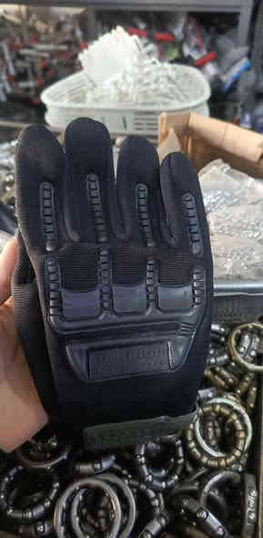 التركيز على الاستخدام العملي
—جهّز نفسك للمهمة! 🛠️
—سواء كنت تتسلق، تقود، أو تعمل بيديك، هذه القفازات هي درعك ضد التحديات. متانة لا مثيل لها وقبضة احترافية.
(اطلب الآن!)
متوفر توصيل الى جميع انحاء العراق 
الموقع موصل حي الحدباء 
سعر المنتج 5000 دينار ✅
للتواصل خاص او على الرقم 
(***********)
#OutdoorGear #معدات_تكتيكية #عمل_يدوي
