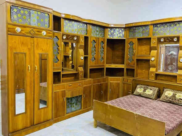 سلام عليكم للبيع غرف نوم هودج خشب صاج داخل وخارج بشرط 5 ملم حطاطه كنتور ملحق 6طابقين استخدم قليل عنوان الرمانه البعبيد سعر 900 وبي مجال ونقل وشد مجاني واصل لباب بيتك 
***********/وتساب
