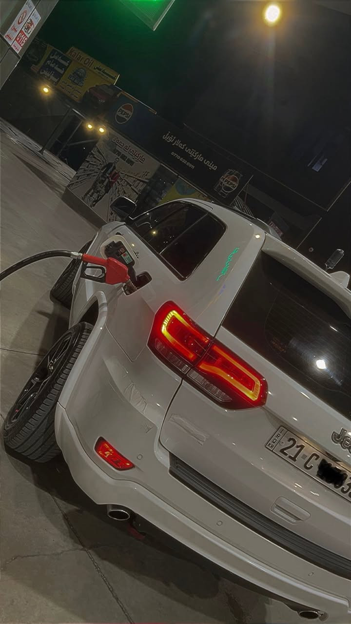 جيب كراند شيروكي  limtid فول فول
الموديل :2014 (خليجي) . 
المحرك : V6.  3.6L .
العداد :120 الف mi
كير ومحرك مكفول ضمان
مكاني کەلار
 صييانه  كلهة صدر خلفي امامي جديد تايرات جديد
اصبعين بيها بارد وشبر صبغ

السعر  240💲 بي مجال
***********
جيب گراند شيرؤكي  limtid فول فول
مؤديل: 2014(خليجي)
مكينه : v6.  3.6L
گيڕو مەکینە بەشەرت سیر ڤسی عامي  تازە بۆکراوە 
سەنەوی و رەقەمی تازەیە ٤ تایەی لۆکی لەسەرە
سبوخ تەنها بموسیک وە يه ك تؤز سارد  ساردی هه یە 
هەمو گیانی بەشەرت  
نرخ 240 مه جاليكي كه م 
بؤزانياري زياتر په يوه ندي بكه  ***********
