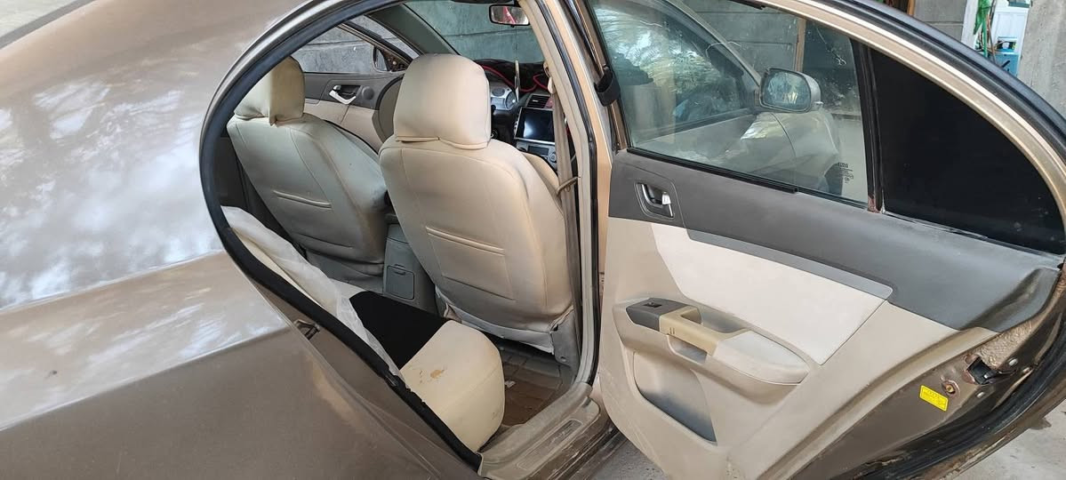 ام كراند C7 موديل 13 مصبوغه حزام 
كير ومكينه محوره كورلا تبريد شغال  رقم مميز بصره تحويل بالبصره ثاني يوم 
السعر 53 وبيها مجال حك الجيه 
مكان السياره بابل سياحي 
***********
