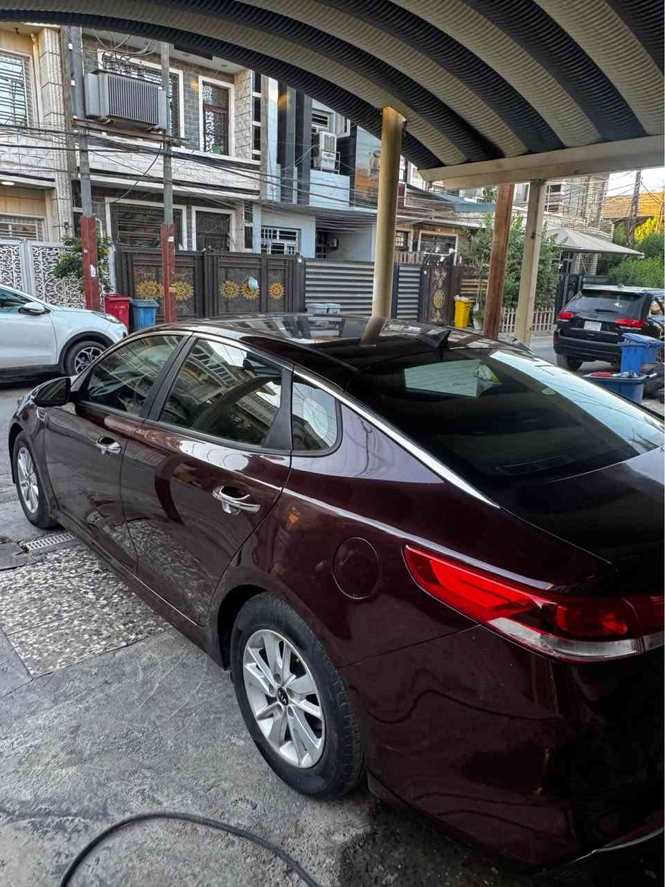 السلام عليكم اوبتما 2016 وارد امريكي لون كرزي مميز رقم سليمانية باسمي هزه وفحص وسنويه جديد حادثها جاملغ خلفي صبغ وباب سايق صبغ ومباوك ويا جاملغ الامامي شي بسيط بدون دواخل بدون ايرباك سيارة ماشية ١٢٥ ميل 
سيارة جاهزة 
مواصفات نص فول
محرك مجفت ع ايدي كير مكفول برغي ممفتوح بي شرط الفحص
السعر 122 وبيها مجال جداً بسيط حك الجية مكاني بغداد حي الحسين *********** بغداد, العراق
