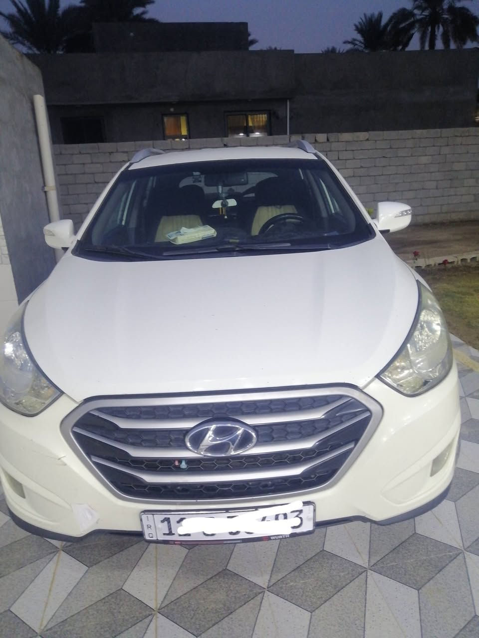 السلام عليكم
توسان 2010خليجي مكفول من 

الضربة السونار قبل سبوع سويتة مواصفات مال 2013

كامرة بلادية حساسات شاشه اندرويدسايد بريك بل رجل  مكينة 2400دوش السيارة بيهة منضومة غاز  يعني انسة الصرف  ويل كب حجم 17تخم تاير جواهة جديد رقم بغداد  جديد الدولي  السيارة بيهة بارد قليل  السعر 135وبيهة مجال قليل مكان السيارة بغداد المدائن   ***********
