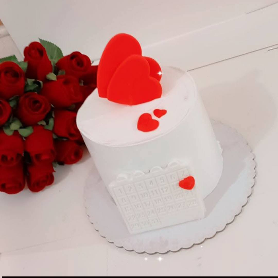 بمناسبة عيد الحب  الحجز مفتوح مستعدون لتجهيز كافه المناسبات حسب الطلب للحجز والاستفسار اتصال على الرقم خاص للحجز ***********متوفر واتساب للرقم عنوان بغداد التاجي سبع البور متوفر خدمه توصيل داخل سبع البور
