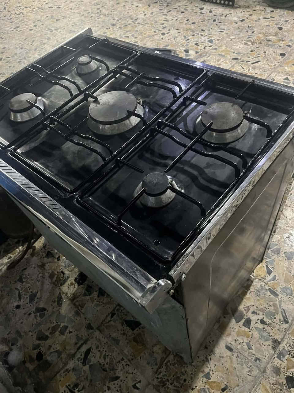 طباخ يونيفرسال مصري قياس 60 في 80
السعر 140.    العنوان بغداد 
رقم الهاتف *********** وبي واتساب
