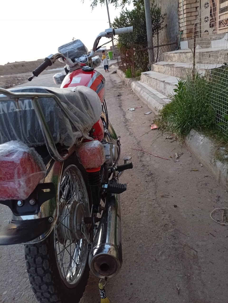 سلام عليكم دراجه للبع اوراق موديل 16نامه بسمي ودراجه مفتوح سعر 950وبيه مجال ***********
