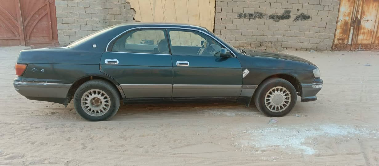السلام عليكم سيارة بطة فصل للبيع 1994 رقم بابل مشروع وطني تحويل اب اي وقت مكفولة كص ونقل وضربة قوية كير ومكينة كارتون ثنين ونص حدادة طخم تاير جديد كهربائيات كلها شغالة السعر 29وبيها مجال مكان السيارة البصرة سفوان رقم صاحب السيارة ***********
