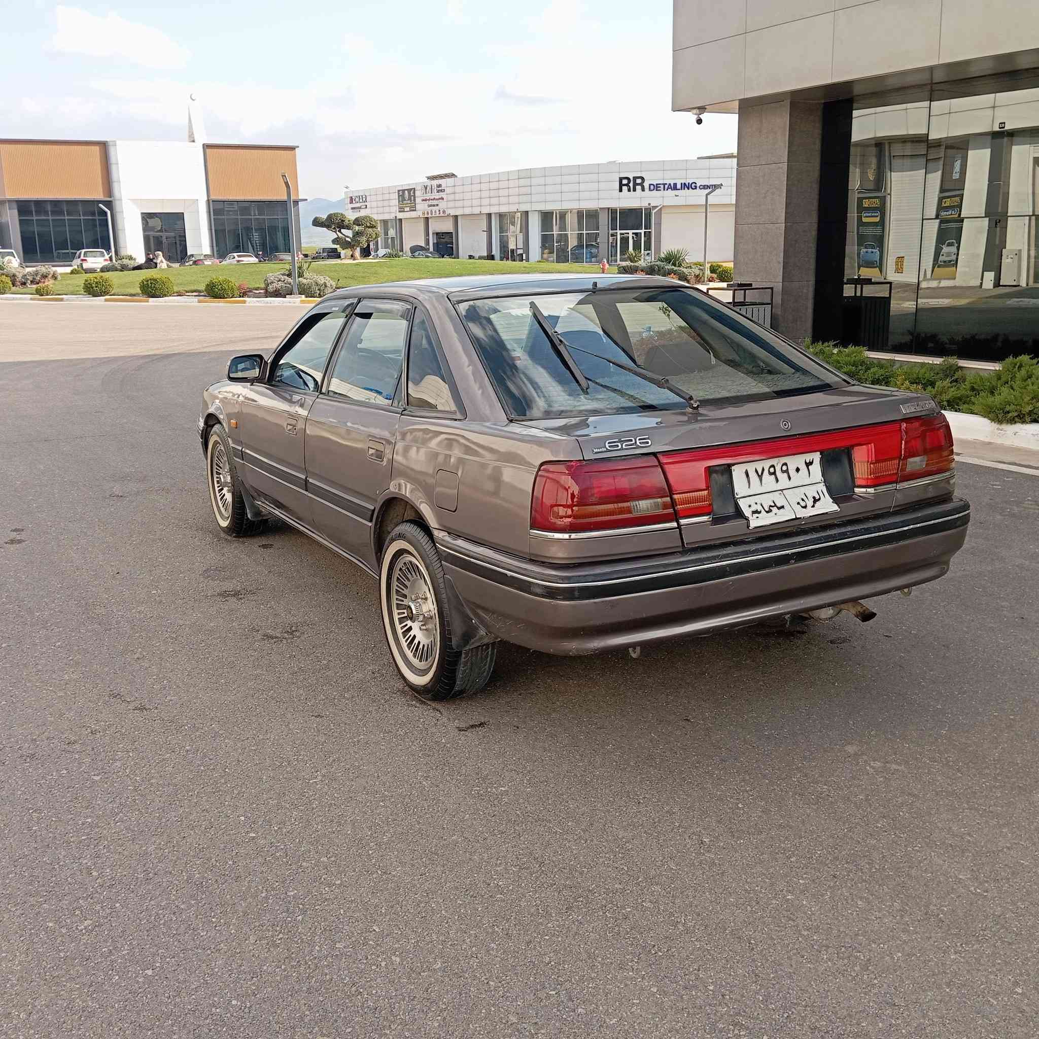 مازدا جانتا نەۆتی مودیل ٩٠ گێڕ عادی مەکینە ٨ وبەخ ٤جام کارەبا سوکان باوەر قوفل مەرکەزی ٤تایەو ویلی لۆکی لەزیڕە  دەعمو لیدراو رزیوی نیە  کارەبای بەشەرت سەنەوی بەسەرچوە بەناو خومانە وەکالەش اکەین گیرو مەکینە تەقەورەقە بەشەرت سعر ٣٣ گلاو کەمیک معامەلە لەسلێمانی زم *********** فایبەر لەسەرە
