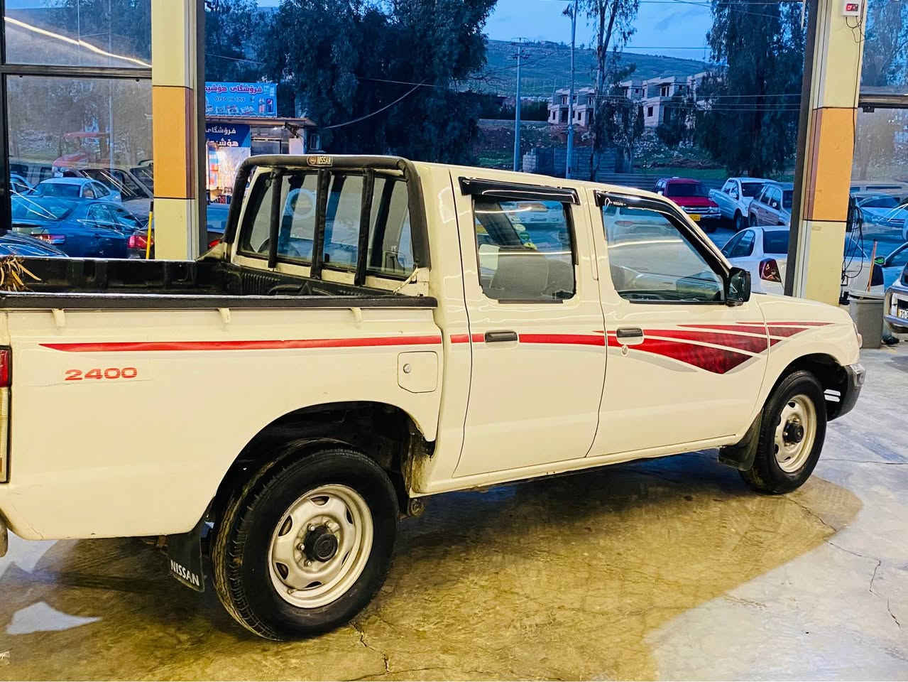 نيسان 2002 ته بریدو پاوەر   سنەوی  نوێیە  رەقەمی  نوێیە  ھەزەی نوێیە  بەشەرتی گێر ومەکینە و تەبریدو  ھەموگیانی  بەشەرت سەیارەکە  زۆرجوانە مالێ دۆستە  ھیچ  دعمو لێدانی  نیە 
سعری85 وەرەقە کمیک مجال
لەکۆ ێە دادەنیشم 
***********
*********** كويسينجاك, أربيل
