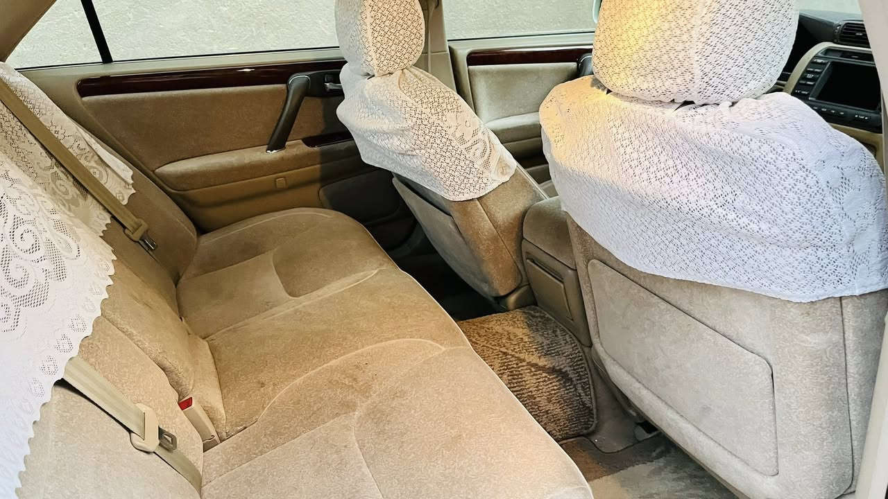 ﷽
السلام عليكم كراون  ((  ملكه)) حاوية كفالة✅
 
 موديل ( 2002)
مكينه. D4 الجبيرة
شاصي 75
كير مكينه حداديه  تايرات باتري كله جديد 
كفاله  كص وضربه 
سياره جديده كلش وجاهزه 

✅  ♕  المواصفات ♕
✅       : 3 دكم   :
✅ كشنات مخمل بيجي 
✅  كشنات 2 كهربائي
✅  مري شفط بلاد  
✅   دمام خلفي  
✅مثبت سرعه
✅ غرفة بيجي  وصاج ملكي 
✅ سيدي 6. اقراص 
✅ ستيرن كهربائي 
✅ برده خلفيه 
للتواصل الاتصال : ***********
