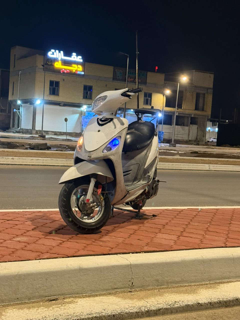 سلام عليكم دراجه ماكس قجمه ما مفتوحه كفاله عامه ما عده الكفرات تجاري الدراجه مرتبه و حلوه الدراجه كلشي ما ناقصه جيب 10مصلحين وياك الدراجه كفاله موديل 2006
السعر 750 
رقم ***********
مكاني ياسين خريبط العابره
