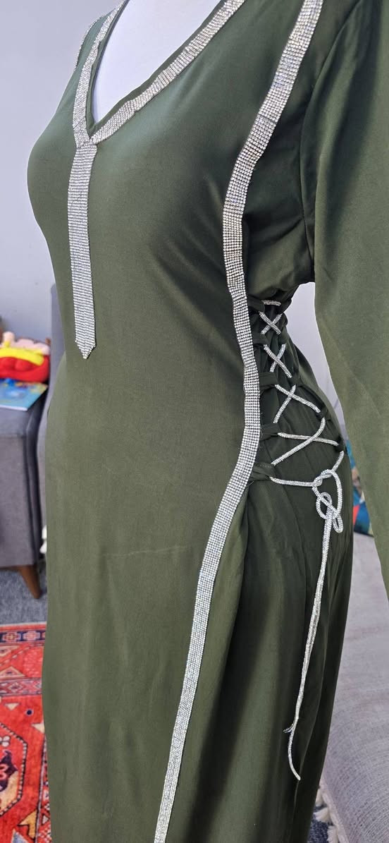 بعض من خياطي حسب طلب الزبائن 
الامين نواب الضباط خلف افران الروشة 
للحجز ***********
