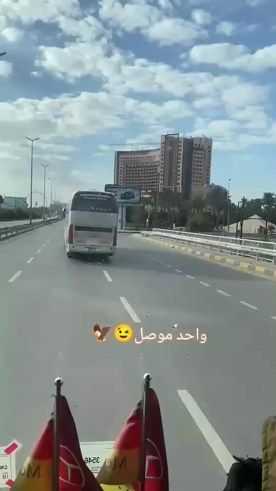 السلام عليكم اخوان باص( مرسيدس)اريزار للبيع مكينه 6مرسيدس 3فيش ادبلوا اكسور مجموعه ام سيوف ضخم تايه حداديه جديده 67راكب رقم وتساب ***********
