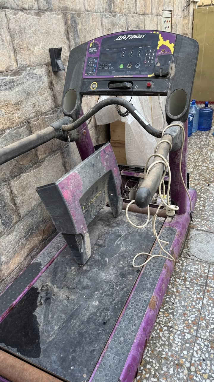 للبيع جهاز جري متروك
جهاز جري لايف فتنس امريكي
الجهاز متروك صارلة فترة مشتري استعمال منزلي
وابيعه ع وضعة العنوان بغداد البياع
السعر 700$ وبيه مجال بسيط 
***********
