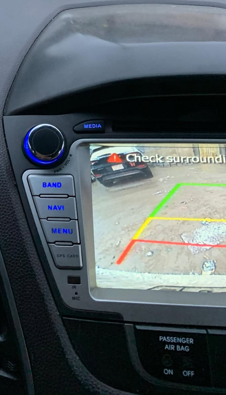 للبيع شاشة توسان IX35 أصل شكل وكالة 🔥
شاشة سيارة بحالة جيدة جداً، شاشة لمس مع نظام ملاحة GPS ومشغل CD/DVD وتدعم USB وSD Card ومدخل كاميرا خلفية.
✅ شغالة بدون مشاكل�✅ شكل وكالة أنيق�✅ مناسبة لتوسان IX35 (يرجى التأكد من التوصيلات قبل الشراء

📍 الموقع: بغداد
للاستفسار والمراسلة خاص


**إذا كنت صاحب هذا الإعلان وتريد حذفه لأي سبب، رجاءا أرسل رسالة إلى الدعم الفني**