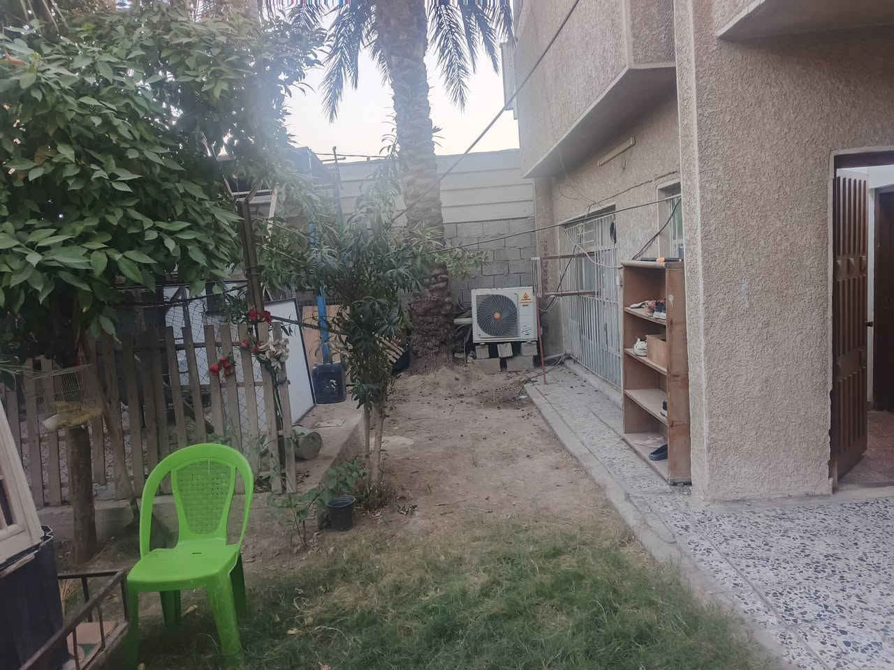 السلام عليكم بيت للبيع مساحه 300متر طابو صرف يحتوي على استقبال كبير هول كبير واربعه نوم اضافه بي شبكه مال موبايل بيه وارد سنوي وكهرباء متطفه بيه ابد  عنوان كماليه شارع الجامع فرع صيدليه هلال الخير
السعر واستفسار اتصال على الرقم ***********
السلام عليكم بيت للبيع مساحه 300متر طابو صرف يحتوي على استقبال كبير هول كبير واربعه نوم اضافه بي شبكه مال موبايل بيه وارد سنوي وكهرباء متطفه بيه ابد  عنوان كماليه شارع الجامع فرع صيدليه هلال الخير
