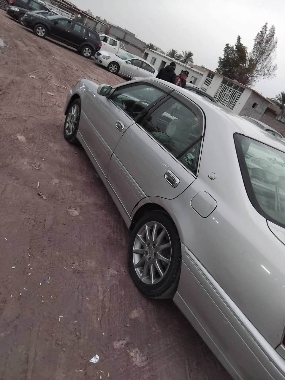 السلام عليكم كراون ملكه 2001كارتونه كفاله عامه شرط السونار محرك ففتي السيارة قرار 48 مداور بنفس اليوم سياره 4 دكم اصل اكرستال اصل غرفه جديده حلوه حيل تحوير الإمارات وجوه نجف مكان السيارة ديالى سعر 140 بيها مجال 
***********
