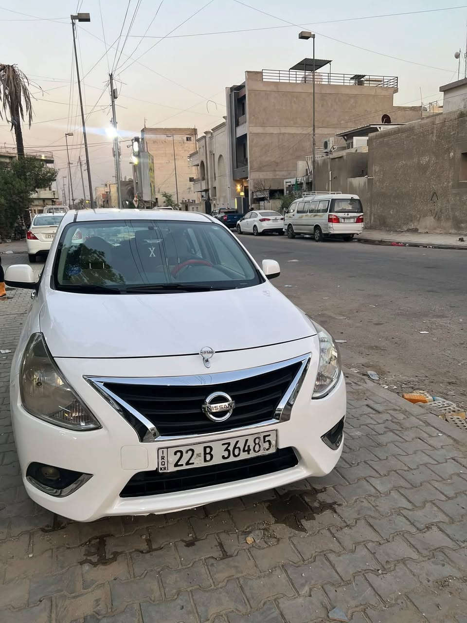 نيسان سني موديل 2019 رقم اربيل سنوية باسمي
سيارة بيه خشوم جاملغات امامي تكحيل 
وبنيد بارد بدون اي صبغ ماشيه 115 الف 
سيارة خير من الله صدر جديد تخم تايرات جديد تبريد خير من الله
سعره97 مكاني بغداد شارع فلسطين 
 
***********
