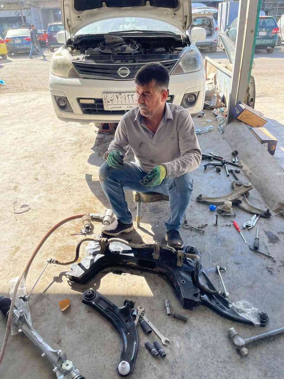 حدادة صدر... ومواد صدر عام لكافة انواع النيسان  .واذا عدكم سؤال او استفسار عن المواد او الاسعار او نوع العطل الي بسيارتك اني حاظر .البياع الحي الصناعي الشارع الثالث ميزانية بغداد الرعد وتوت ***********
