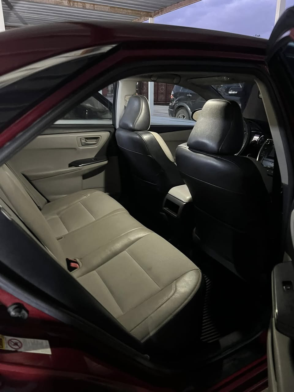 سلام عليكم 
كامري للبيع امريكي 
موديل 2016 
ضرر بونيد وجاملق 
كير ومحرك شرط مامفتوح 
السعر 155وبيها مجال للطيبين 
الرقم ***********
