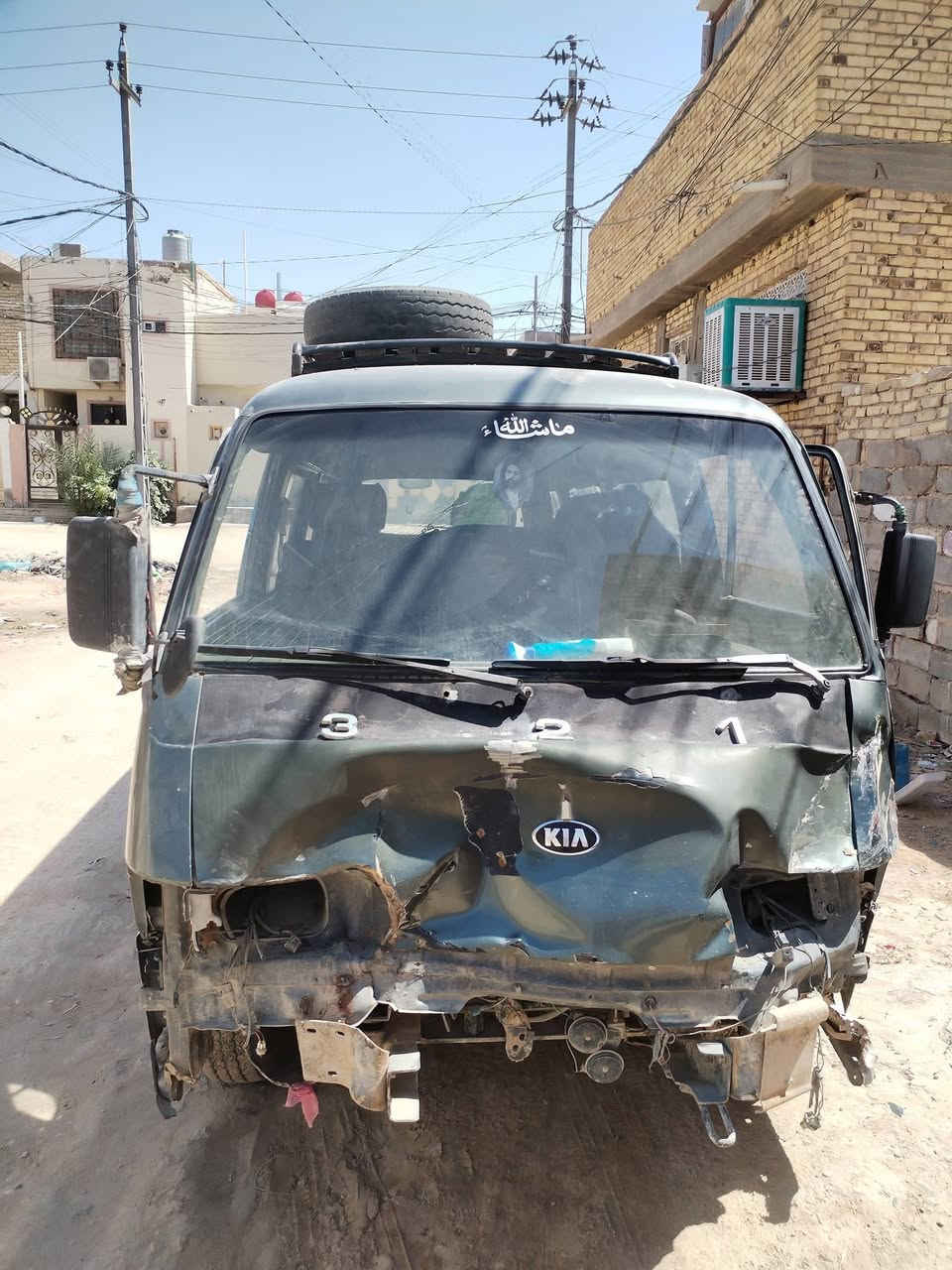 *********** للبيع كوم حديد مكينه وكير واكسل مكفولات السعر 20 ورقه وبيها مجال حق الجيه السياره شغاله تمشي
