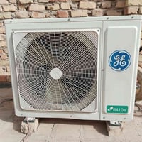 سبلت نضيف وجديد ايضم صيفيه وحده مستخدمه تبريده حلو للبيع07874999402