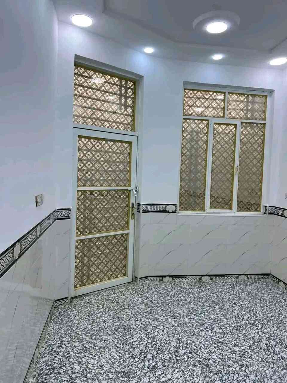 دار البيــع الشيشان الثانيه   قرب مدرسه ابو القاسم  الخوئي    المساحه 100/م جاهز اللسكن طابو صرف بناء جديد  اللاستفسار على رقم الهاتف ***********
