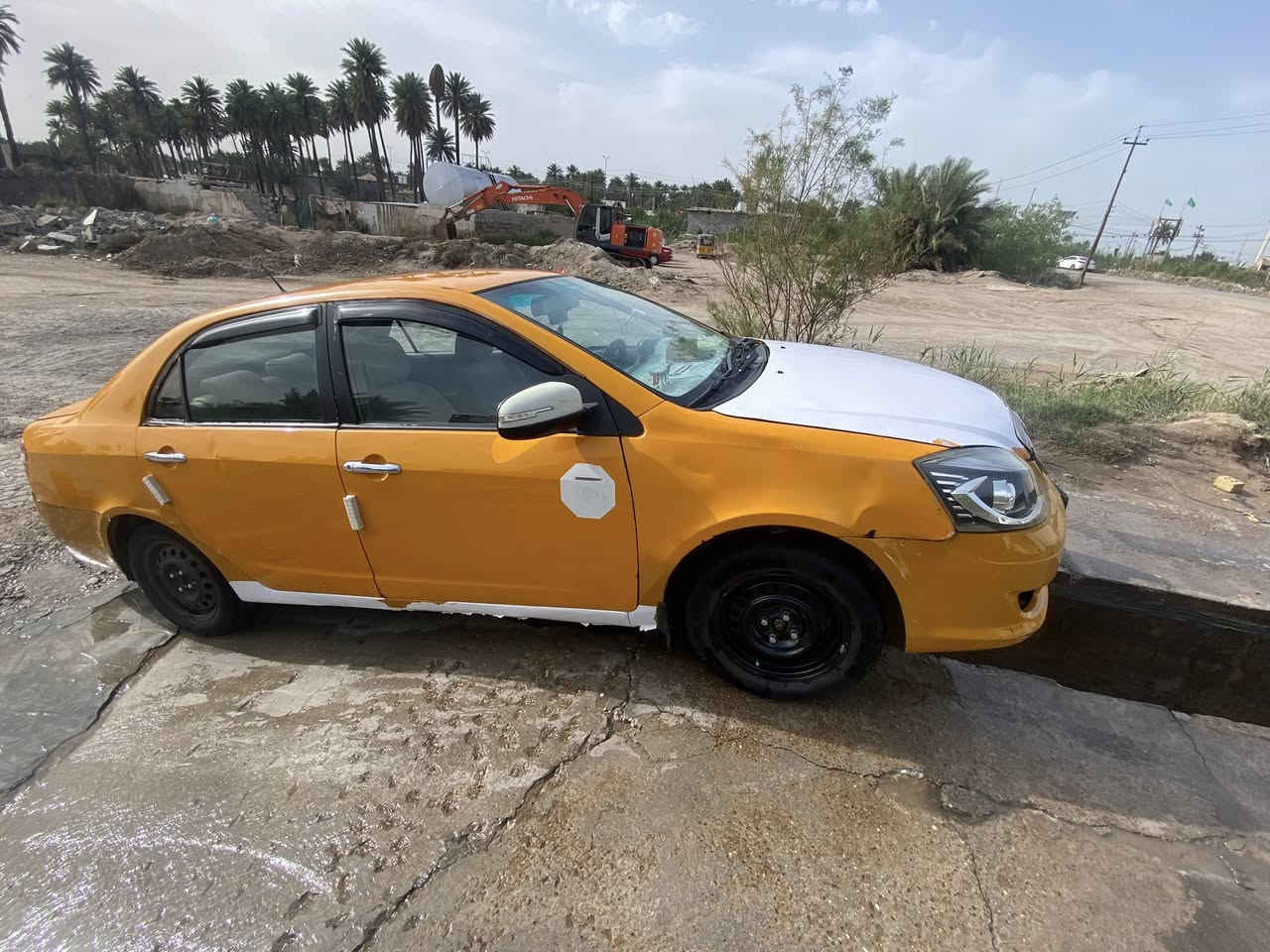 جيلي موبل موديل ١٣كير عادي رقم بغداد انكليزي بسمي تحويل شوكت ماتريد سنويه لل٣١هزه شهر ١٠تنتهي سياره جاهز تاخذه مصفره سعر ٣٥وبيه مجال بسيط مكاني بالل الاسكندرية  
***********
