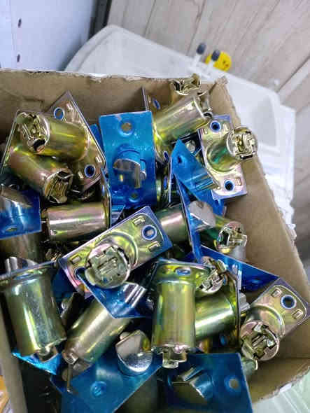 #أنشائية توصيل بسمايه

توفر من جديد لسان كيلون أبواب بسمايه 

#انشائيه_عامه_جميع_المنتجات
___________________________! 
(#شعار_عملنه_نوفرلك_المواد
                               #_الاصليه_الخاصه_بسمايه
(كل مايخص بسمايه موجود) 
العنوان :_ بسمايه الشارع العام 
لسنا الوحيدون لاكننا الافضل💯فقط اطلب الحاجه المحتاجه 
للأستفسار أكثر اتصل او واتساب
 ***********
***********
متوفر توصيل 🛵
