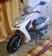 من رخصه الادمن دراجه سكنس ياباني كلها شغاله سلف هندر شغال كهربائيات كل...