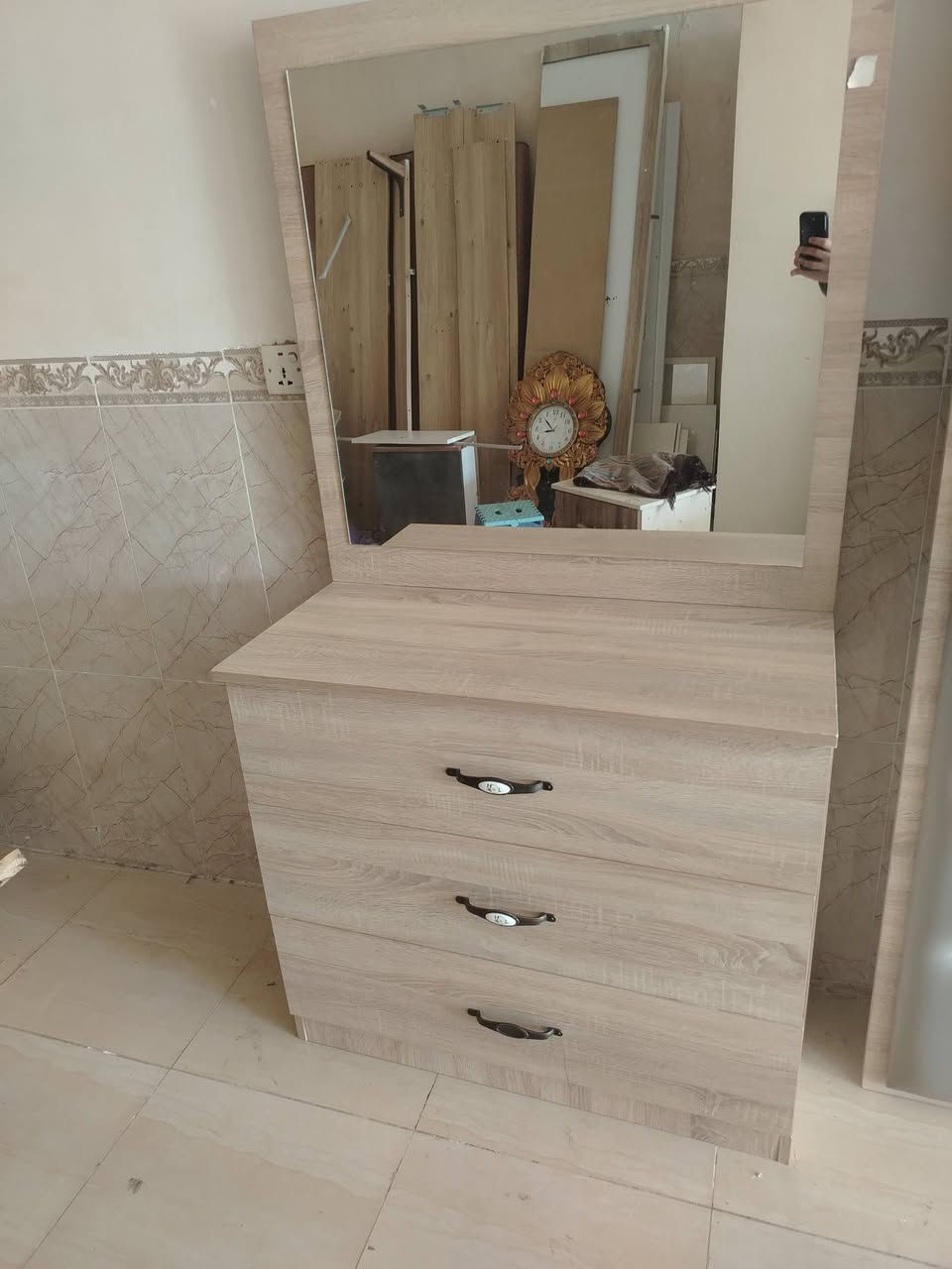 غرف نوم ٥ قطعه سعر ٢٧٥ الف ويا شده نقل داخل اربيل مجاني شراي يجي خاص *********** واتساب
