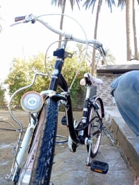 ورحمه الله وبركاته بايسكل للبيع حجم 24 لونين وردي او اسود النضافه كدام...