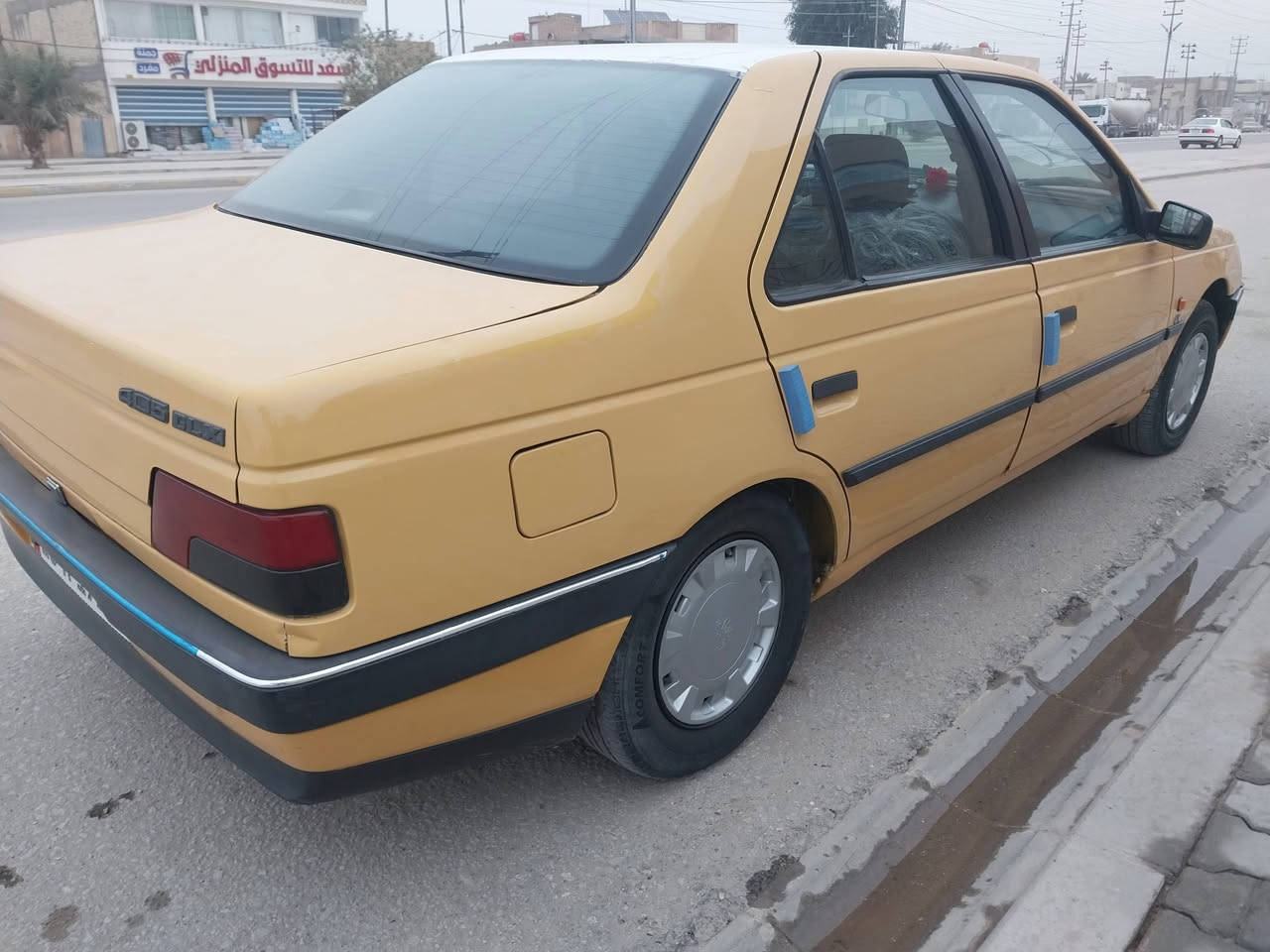 السلام عليكم
بيجو 405 موديل 2012 رقم نجف انجليزي 
السياره مكفوله من الضربه والصبغ 
مصفره هيئة وغرامات بأسمي 
السعر 35 ورقه وبيه مجال قليل 
*********** مكاني كوفه
