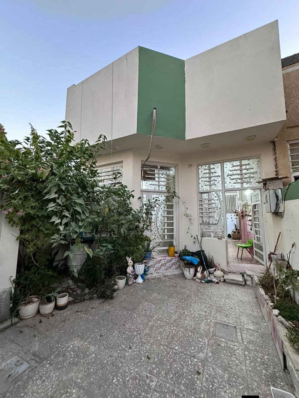 🏠 دار للبيع
📍 الموقع: حي الصحة / شارع المحولة 
✨ المواصفات:
▫️ المساحة: 120م
▫️طابو زراعي سند 25
▫️طابق واحد 
...................................
📞 للاستفسار والمعاينة: 
الاتصال على الارقام :
***********☎️ واتساب
او مراجعة المكتب 
الحلة _ الكرامة الشارع المشجر مجاور اسواق المطار 1 
✅ نستقبل جميع عروضكم السكنية 🏠 والتجارية 🏡 بكافة مناطق الحلة 
…………………………
