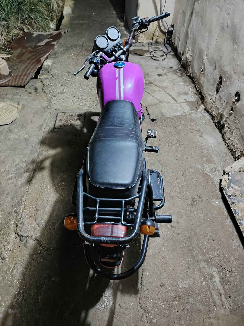 دايوان نفخ
مكينه 150cc تبريد دهن
لون وردي 🩷
كهربائيات بلاديه
تخم تاير جوه 
باتري جديد 
اوراق كاملة
نقصها بيه رنكات 
السعر (مليون و١٠٠ )وبيه مجال
المكان بعقوبة
جسر الجورجية خرنابات
الأستفسار على الرقم ***********
