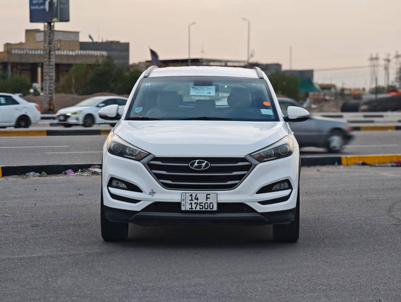 توسان 2016خليجي بيها قطعتين بدون دواخل(***********) مكينه وكير كفاله رقم بصره بسمي تحويل سنويه ال 2027السياره جاهزه تخم تاير حداده تبريد كله جديد السعر 138وبيها مجال مكاني بصره بيع ومراوس البصرة, العراق
