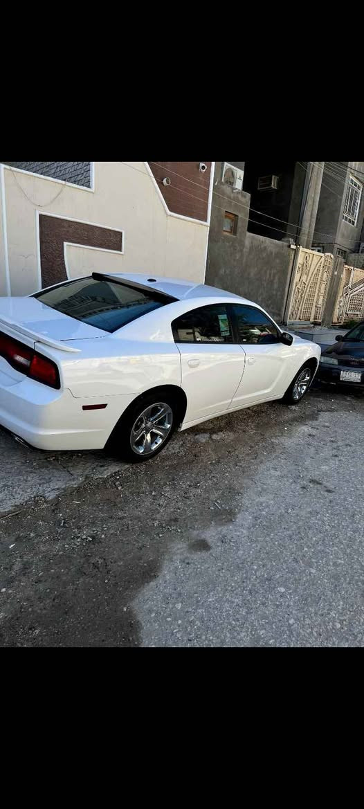جاجر ١٤ فول مواصفات عده الفتحه 
رقم بغداد بسم صاحبه 
جاهزه ونظيفه جداا ما مشتغله خط 
ماشيه ١١٧ حقيقي
ضرر خلفي 
رقم صاحبه لاستفسار ***********
مكلف مكلف ب نشر Singapore
